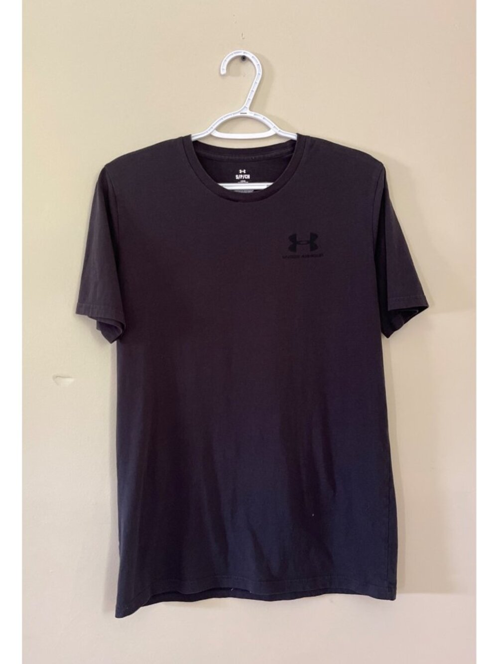 Under Armour Mens Small Black Short Sleeve T-Shirt Loose Logo Tagless